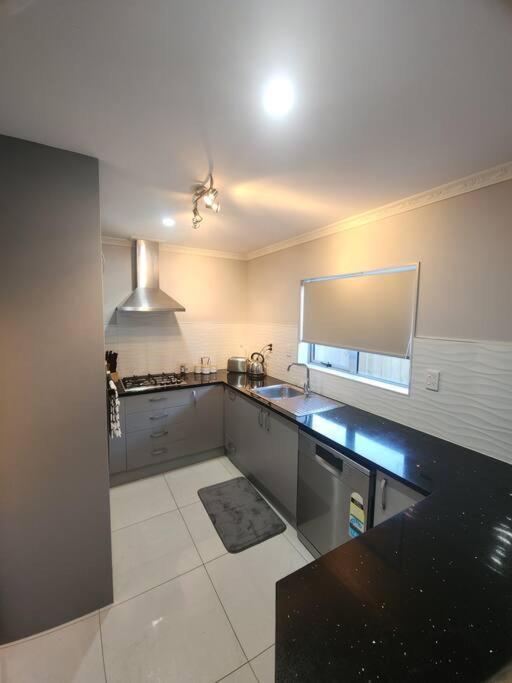 Airport & City At Your Doorstep! The Central Charm Auckland Luaran gambar