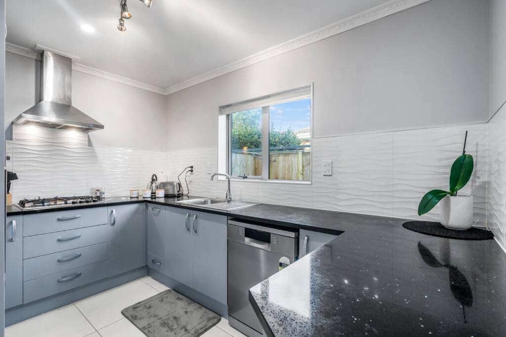 Airport & City At Your Doorstep! The Central Charm Auckland Luaran gambar
